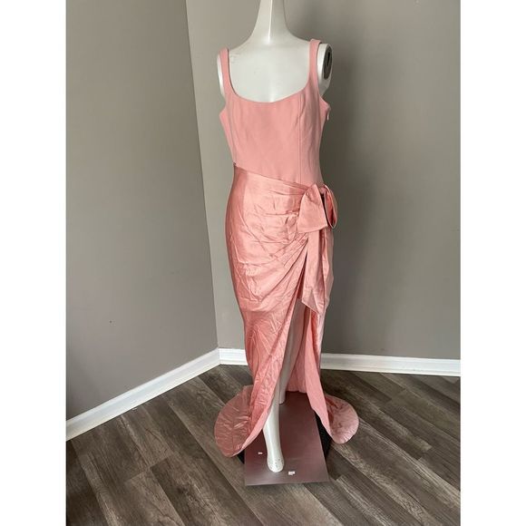 Cinq à Sept
Marian Draped Gown - Picture 9 of 13